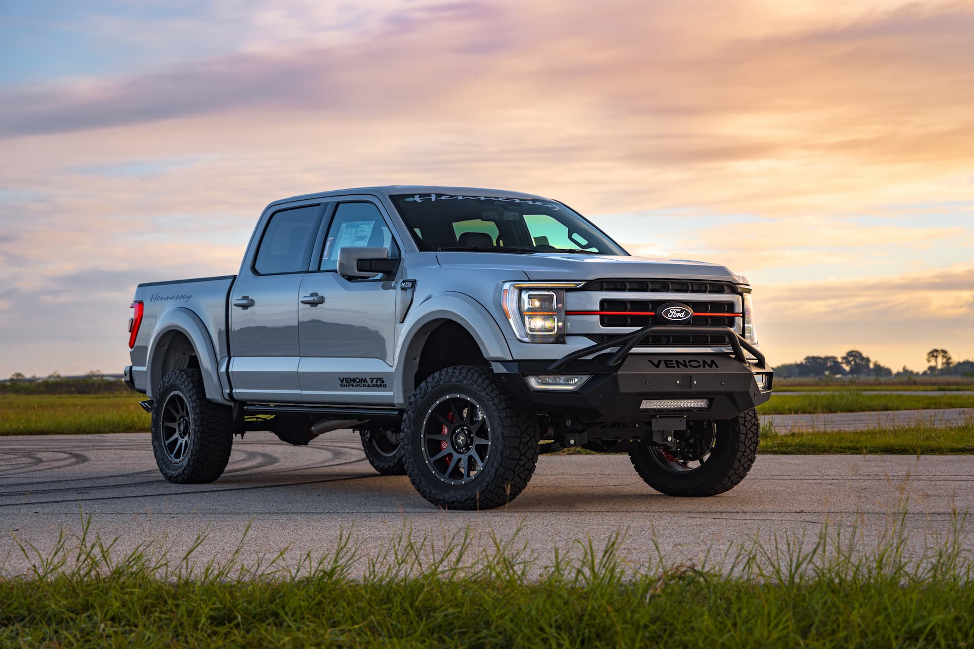 Hennessey-Venom-775-F-150-Stings-Factory-TXR-and-Raptor-R-Low-(1)