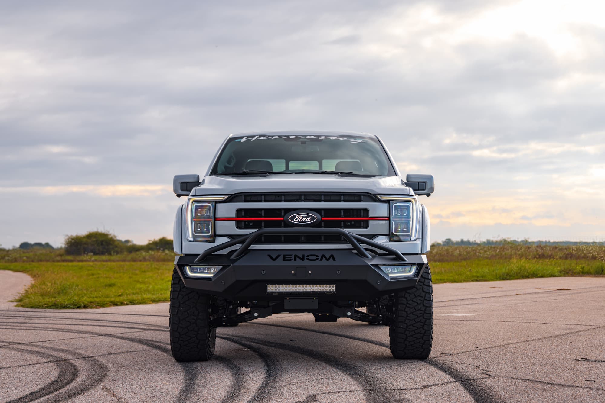 Hennessey-Venom-775-F-150-Stings-Factory-TXR-and-Raptor-R-Low-(10)